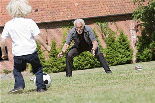 爷爷,孩子,玩,足球