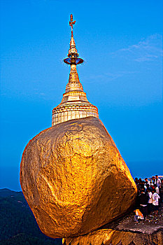 缅甸,金岩石佛塔,大金石,漂石,平衡,边缘,攀升