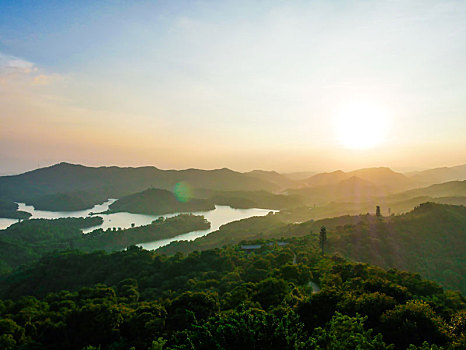 夕阳下的惠州红花湖风光