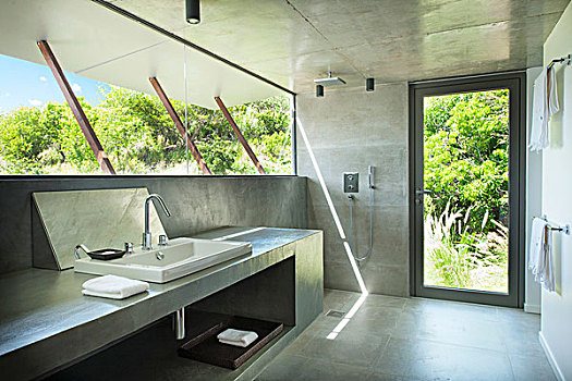 水泥,浴室,玻璃墙,风景,绿色,花园