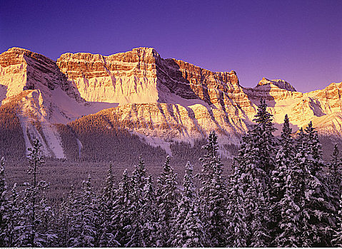 山峦,日出,冬天,班芙国家公园,艾伯塔省,加拿大