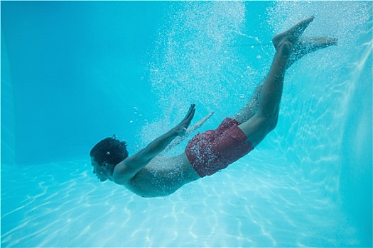 男青年,游泳,水下