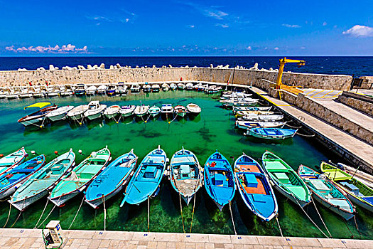 彩色,渔船,码头,沿岸城镇,普利亚区,意大利