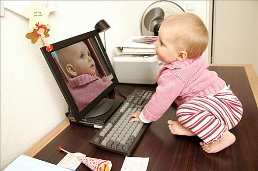 婴儿,电脑