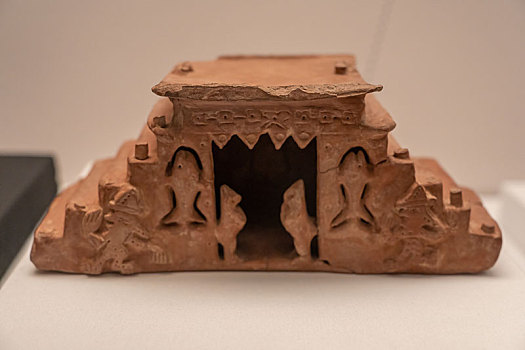 秘鲁安东尼尼教育博物馆纳斯卡文化陶制阶梯式祭祀建筑模型