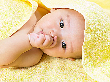嬰兒