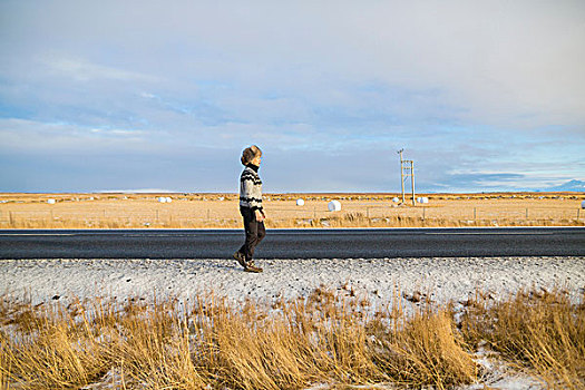 女人,走,乡间小路,冰岛