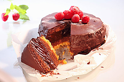 巧克力蛋糕,树莓,切片