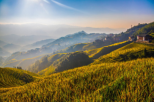 中国广西桂林龙脊梯田日照美景