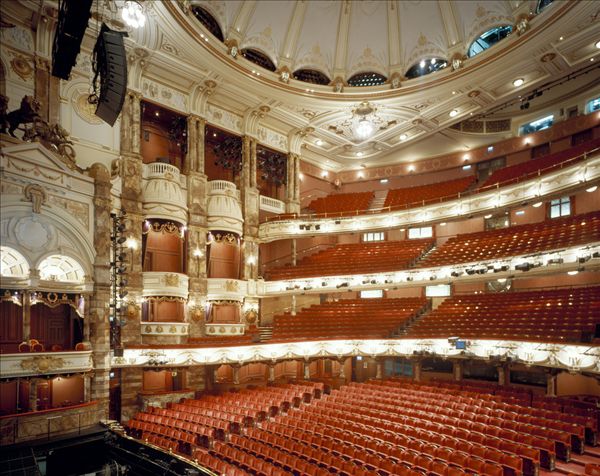 英国国家歌剧院