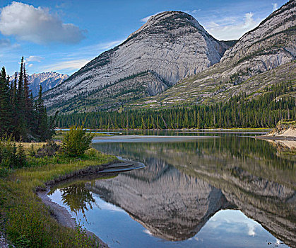 山脉,河,碧玉国家公园,艾伯塔省,加拿大