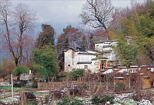 宏村古民居雪景