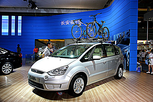 2010重庆汽车展,福特汽车展区