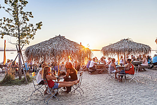 海滩,酒吧,基姆湖,齐姆高,上巴伐利亚,巴伐利亚,德国南部,德国,欧洲