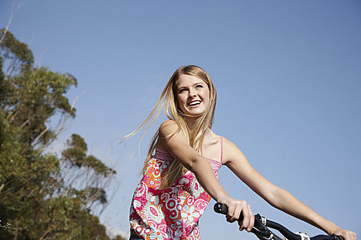 女人,微笑,赖丁山,自行车