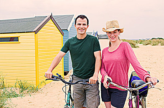 幸福伴侣,海滩,自行车