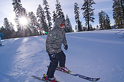 男孩,滑雪,塔霍湖,滑雪胜地,靠近,太浩湖,加利福尼亚