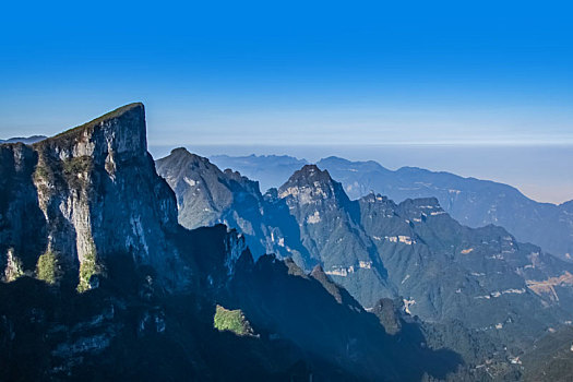 湖南省张家界市天门山景区西线鬼谷天堑自然景观