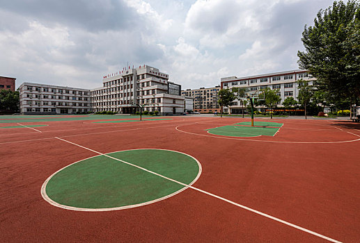 学校