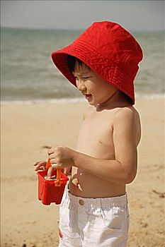 男孩,海滩,戴着,红色,帽子,桶