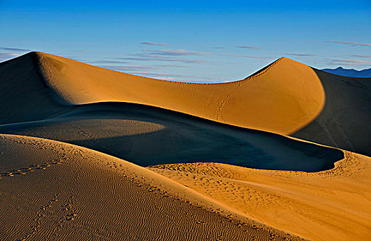 马斯奎特沙丘,晨光,大礼帽,死亡谷国家公园,莫哈维沙漠,加利福尼亚,美国