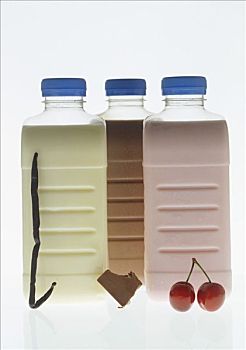 香草,巧克力,樱桃,牛奶,塑料瓶