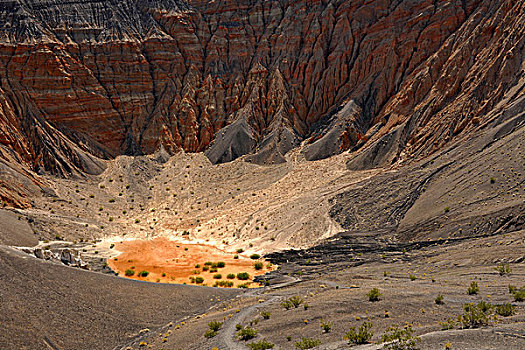 沉积岩,火山口,死亡谷国家公园,莫哈维沙漠,加利福尼亚,美国