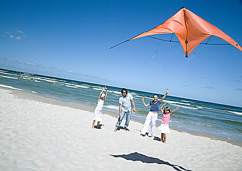 家庭,飞,风筝,海滩