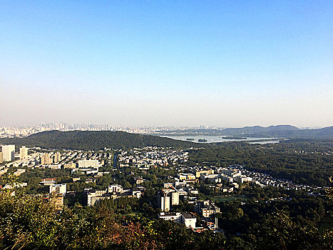 秋天的杭州西湖全景