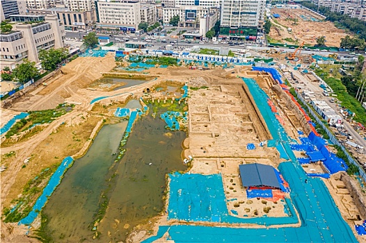 河南郑州商都遗址公园商代遗址考古发掘