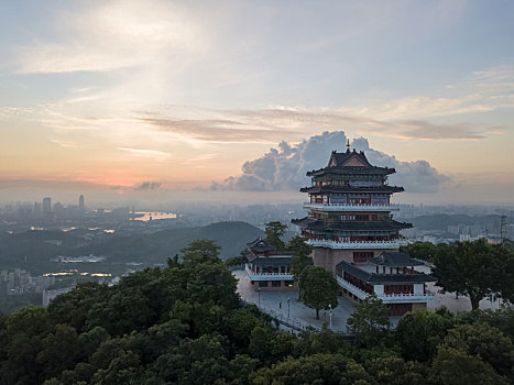 航拍清晨时分的惠州高榜山景区挂榜阁风光