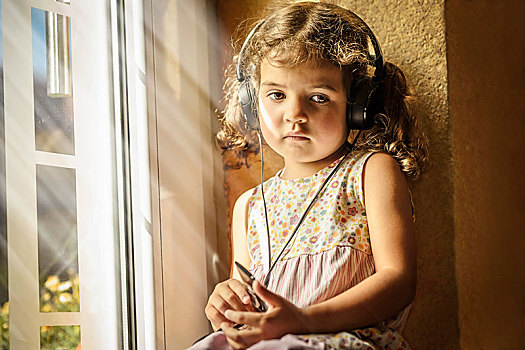 女孩,3岁,思想,音乐,耳机,德国,欧洲
