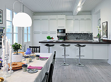 桌面布置,正面,白色,台案,吧椅,现代,合适,厨房