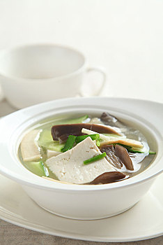 多菌豆腐汤
