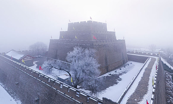 万里长城第一台,陕西榆林镇北台雪景