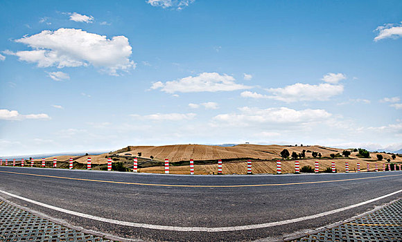 新疆奇台县江布拉克景区公路