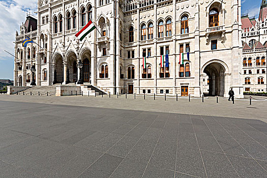 鉴于匈牙利议会从渔人堡