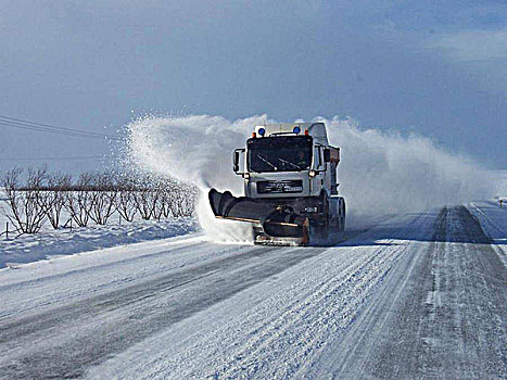 扫雪车