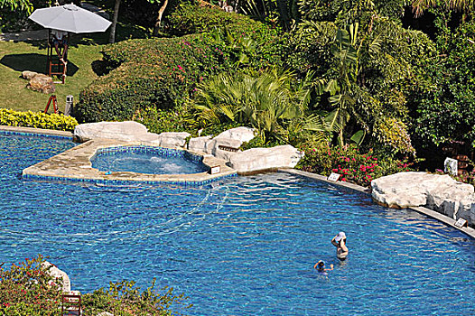 海南三亚亚龙湾国家旅游度假区热带泳池