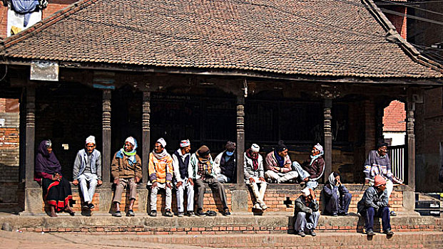 尼泊尔,加德满都,巴克塔普尔,群体,尼泊尔人,坐,太阳