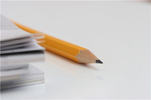 铅笔,白色背景,书桌