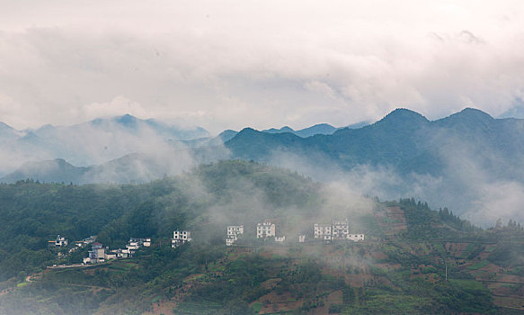 云雾坡山