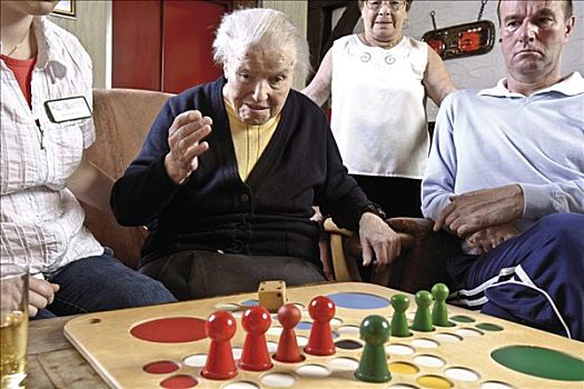 护理,老年,家,养老院,玩,棋类游戏,下午