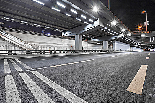 地下通道modernhighwaytunnelunderpass