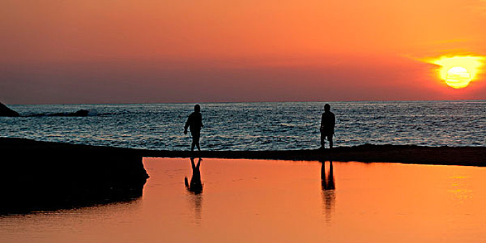 剪影,两个人,海滩,日落,墨西哥