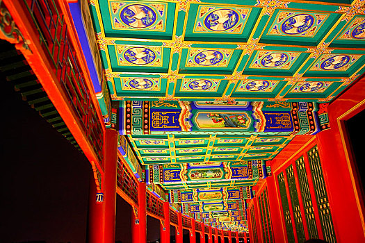 北京北海公园漪澜堂长廊