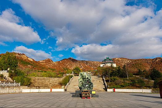 秋日的山东省威海市仙姑顶景区风光