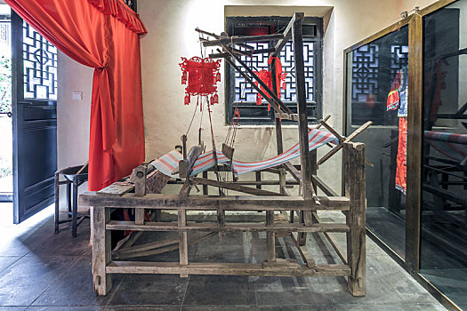 老场景古代织布机,山东青州民俗馆