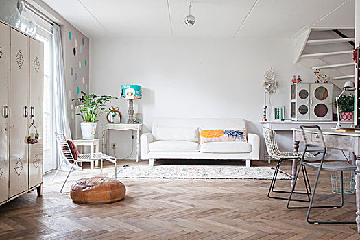 木地板,白色,沙發,靠近,桌子,室內