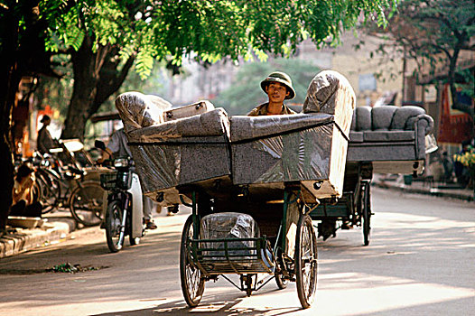 越南,河内,男人,递送,扶手椅,三轮车